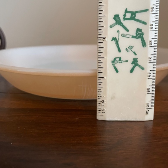 VINTAGE Pie Plate FIRE KING 9" ROUND PEACH LUSTRE MILK GLASS USA White - Picture 6 of 7